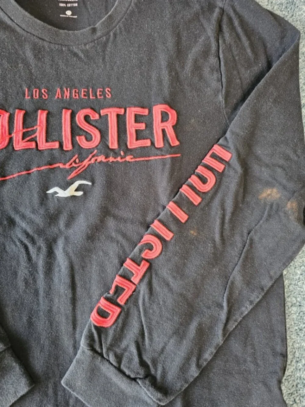 Hollister Black Red Graphic Long Sleeve T-Shirt Size XS - Picture 2 of 6